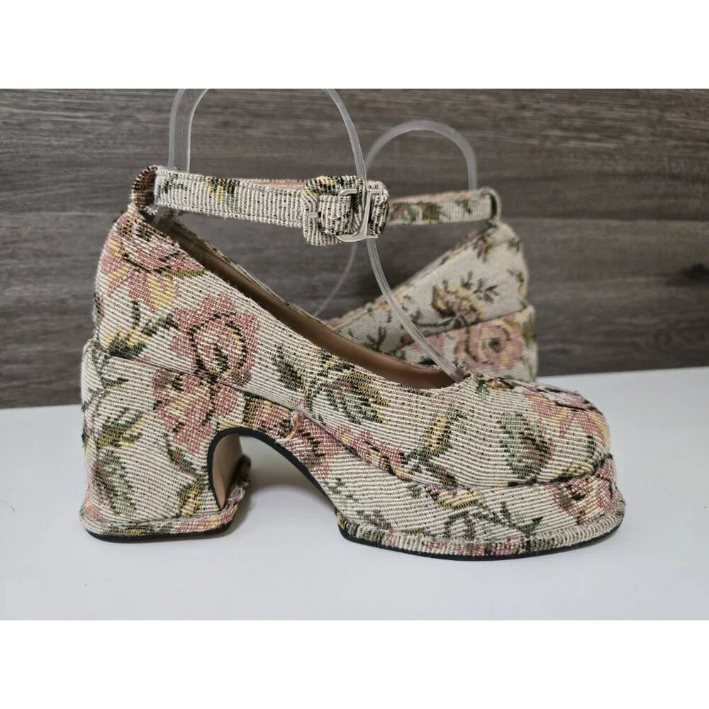 Floral Patterned Women's Heels - Picture 2 of 8